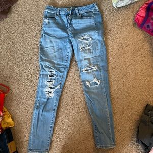 AE jeans 6 SHORT!!!